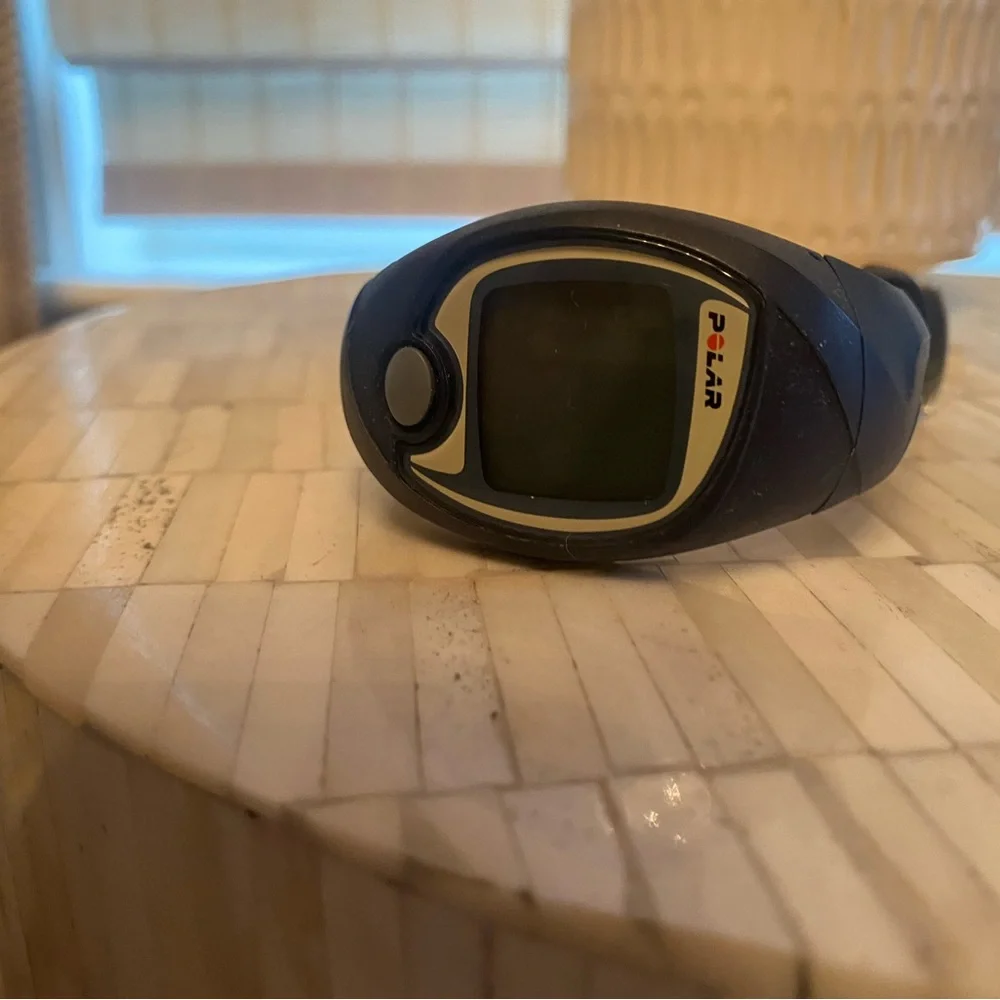 Polar Black Fitness Tracker. Not working